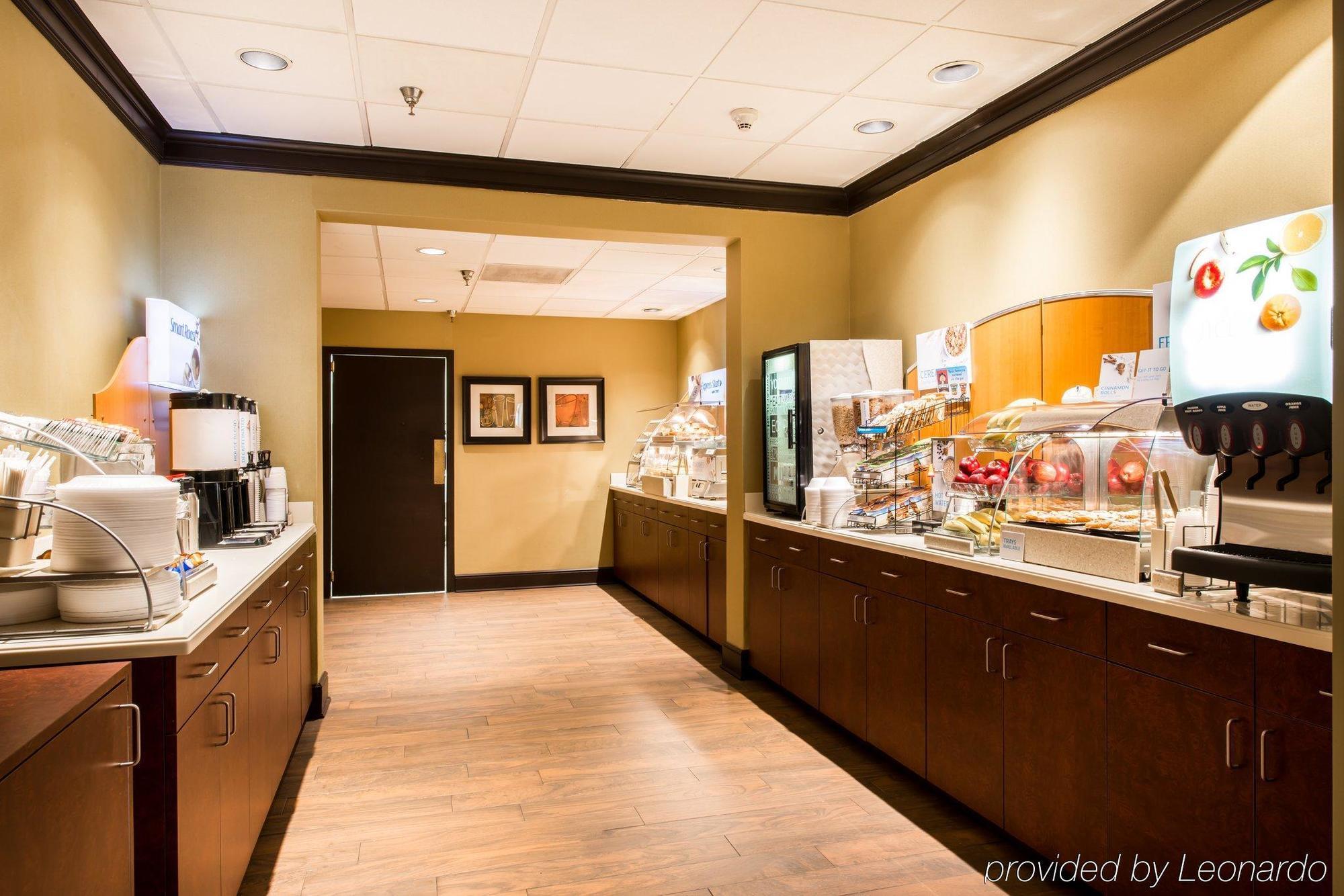 Holiday Inn Express Atlanta Airport-College Park By Ihg Exterior foto